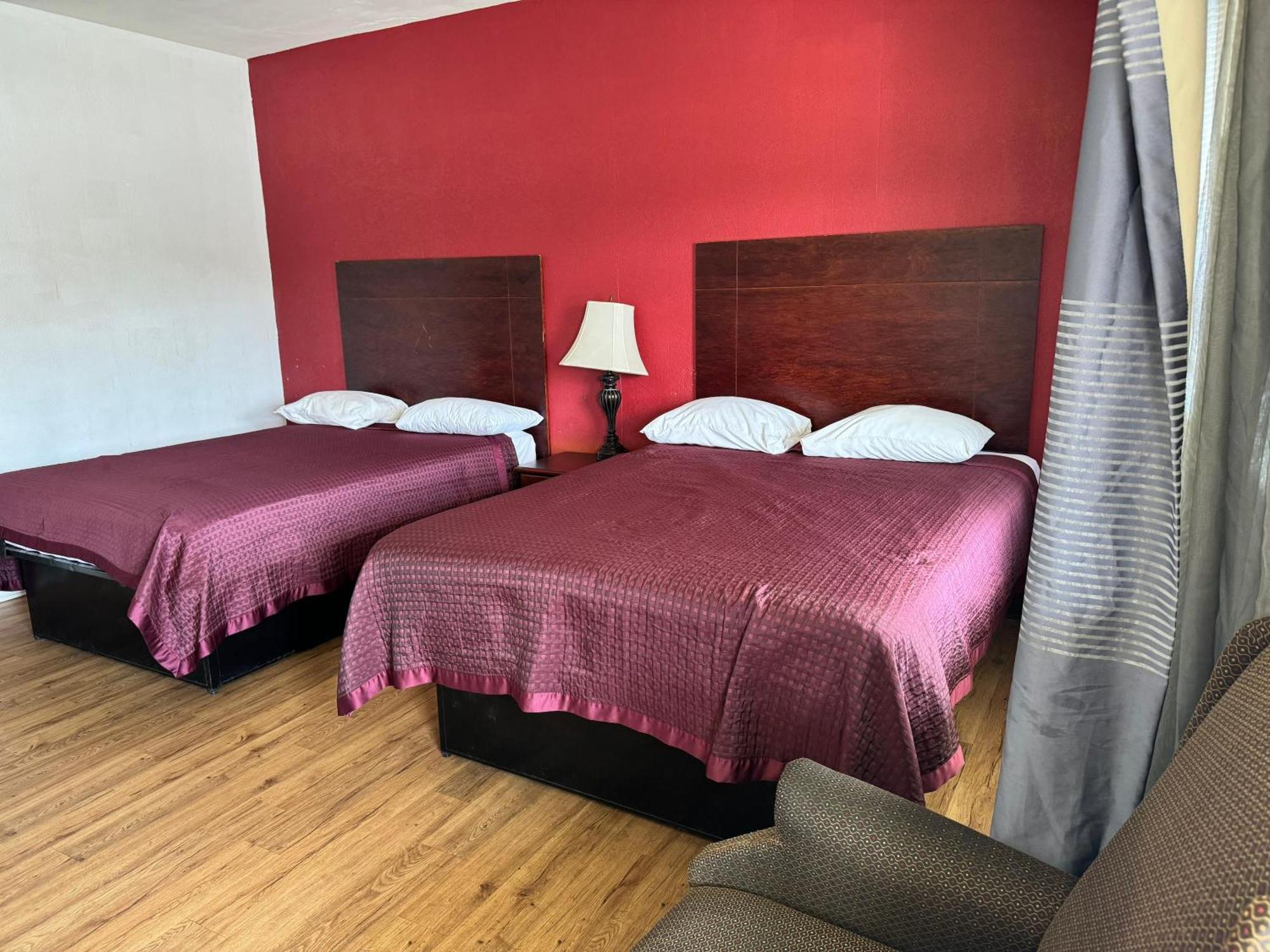 Travel Inn By Oyo Danville Us-29 Buitenkant foto