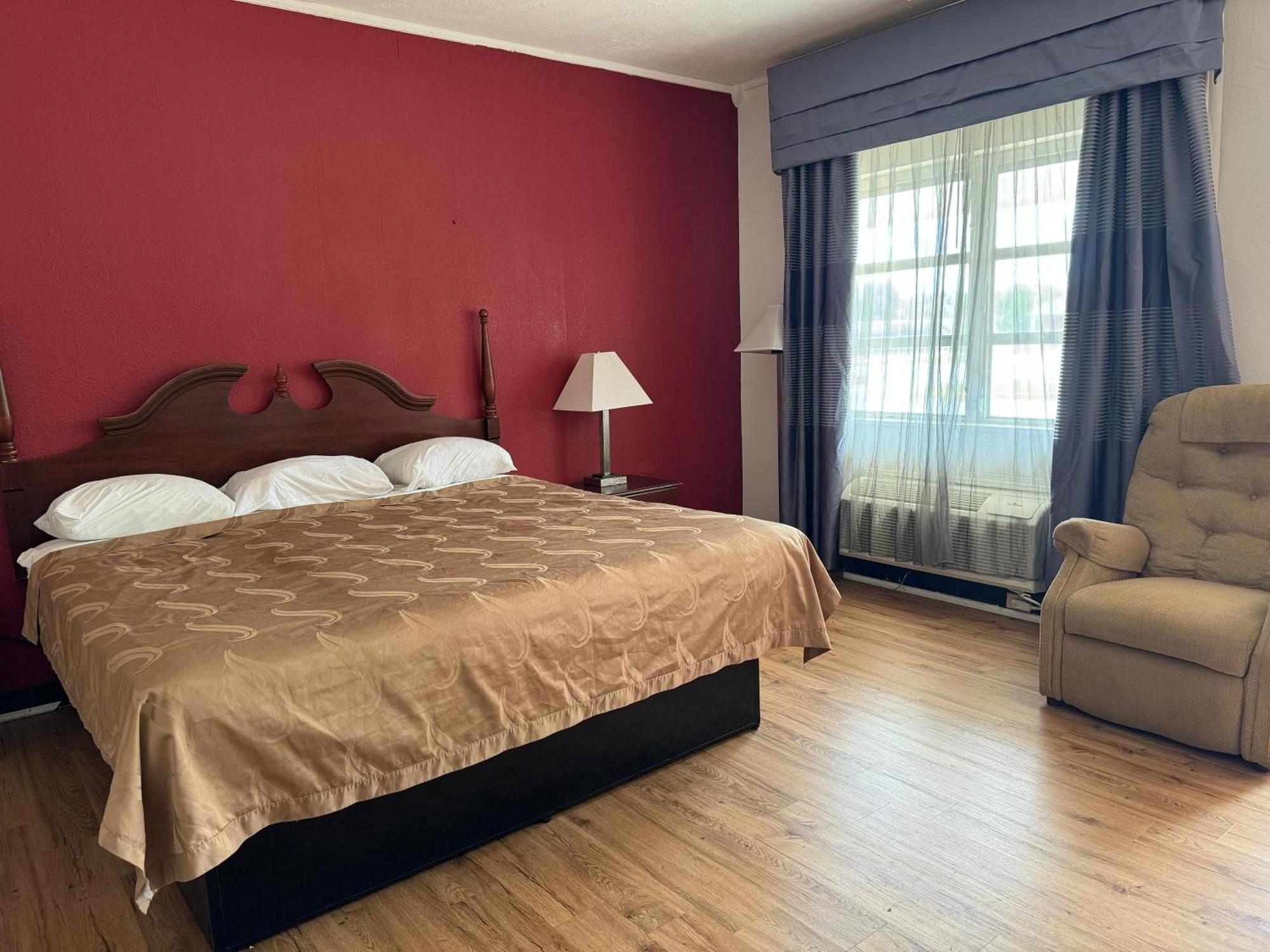 Travel Inn By Oyo Danville Us-29 Buitenkant foto